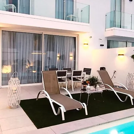 빌라 Alma Nomada With Heated Pool & Solarium & Barbacue & Chillout Ideal For Families 코라레호