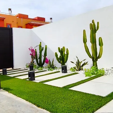 Villa Alma Nomada With Heated Pool & Solarium & Bbq & Chillout Ideal For Families Corralejo